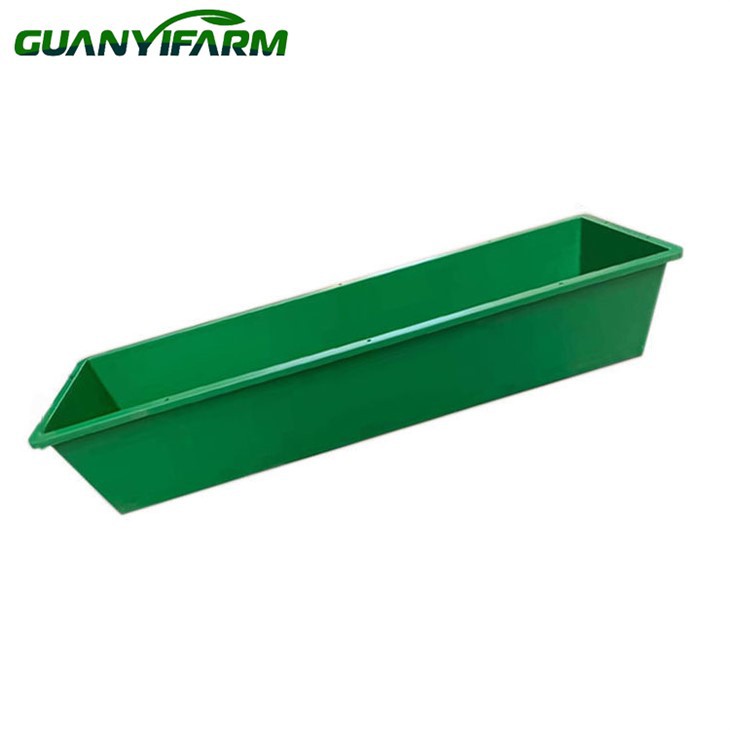 Plastic Horse Feeding Manger