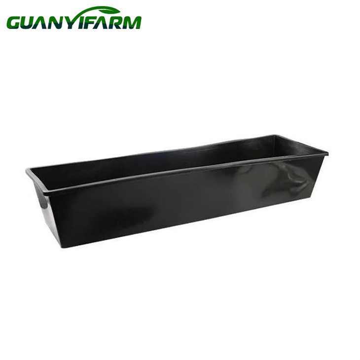 Plastic Horse Feeding Manger